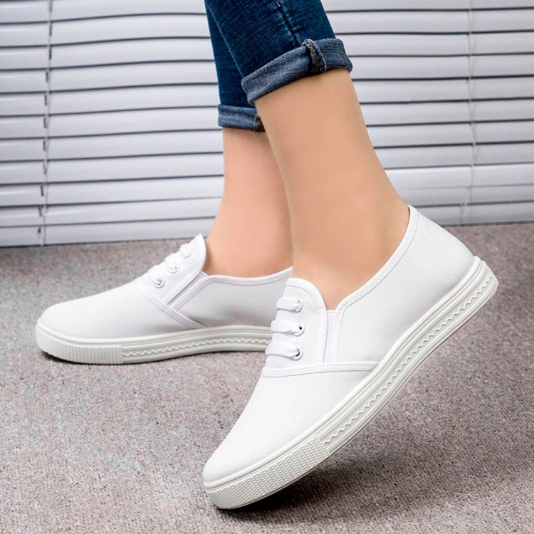 Белые кроссовки женские модные