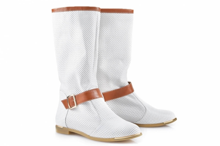 Белые ботинки Casadei