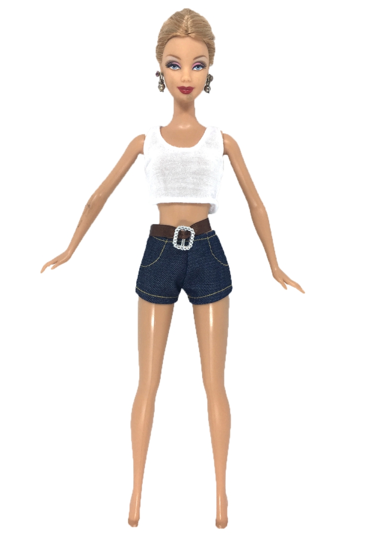 Кукла Барби в шортах