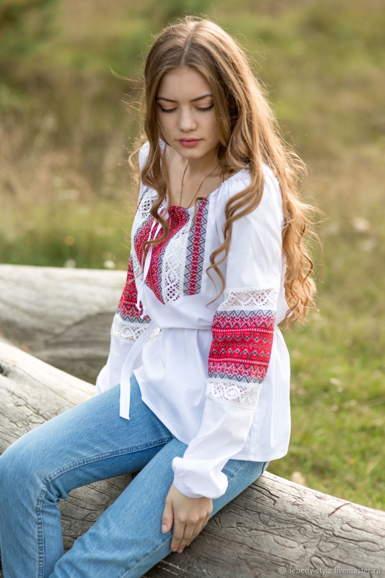 Украинская вышивка на рубахе