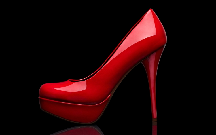 Красные ботинки