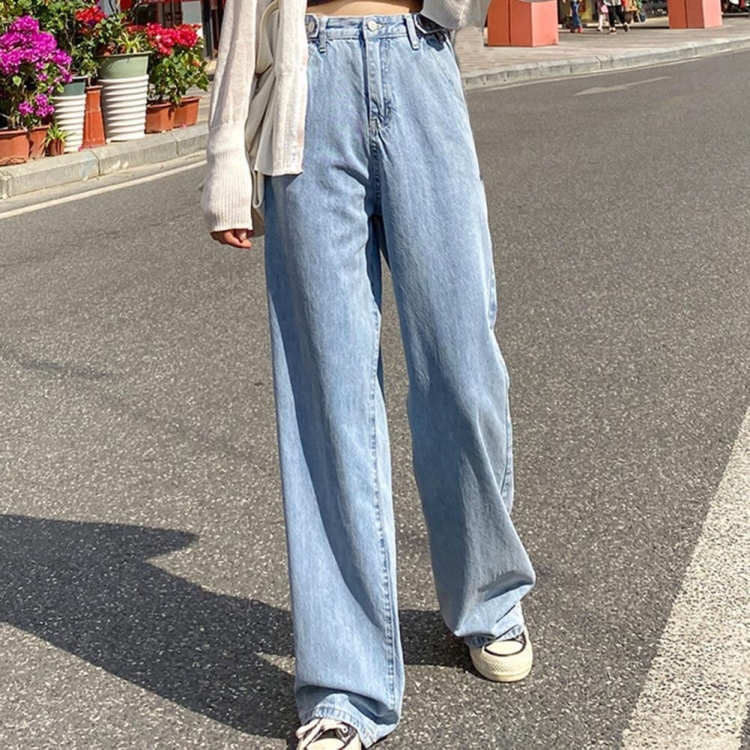 Модные рваные джинсы женские