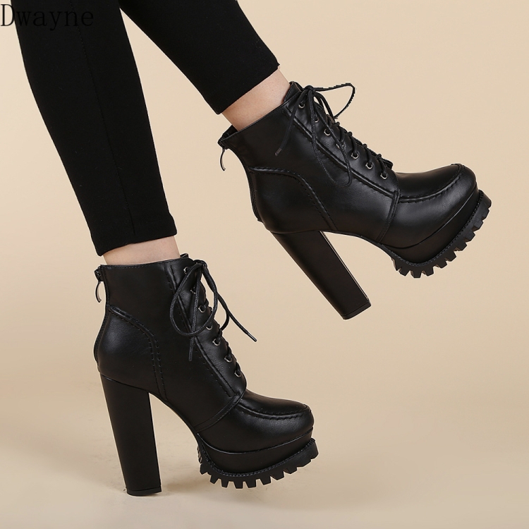 Чёрные женские ботинки на шнуровке 2020