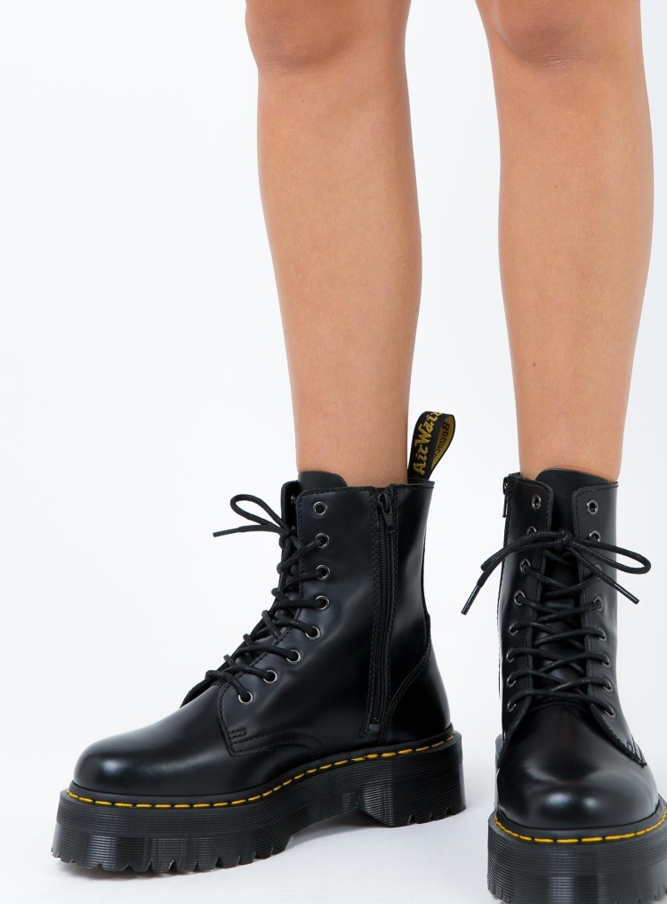 Ботинки в стиле милитари женские