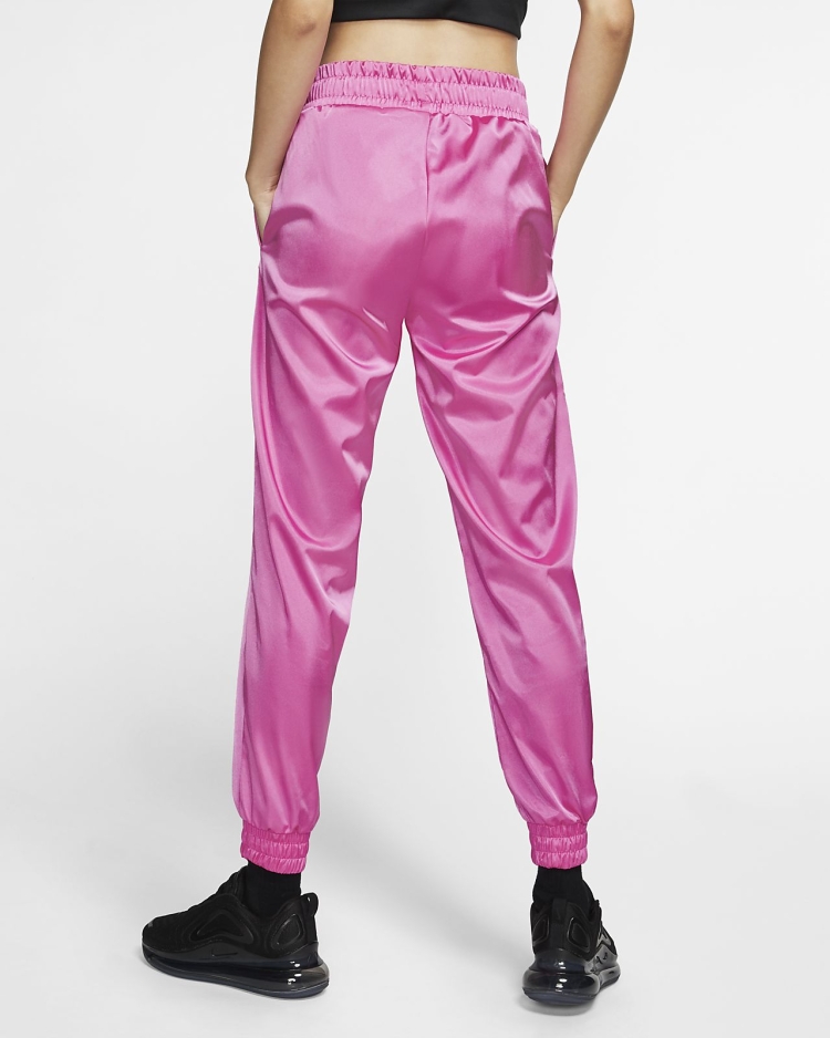 Розовые атласные штаны
