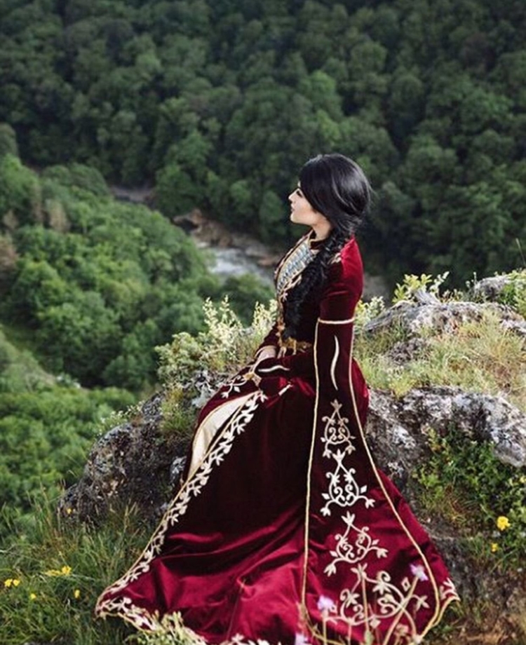 Национальные костюмы горянок Дагестана