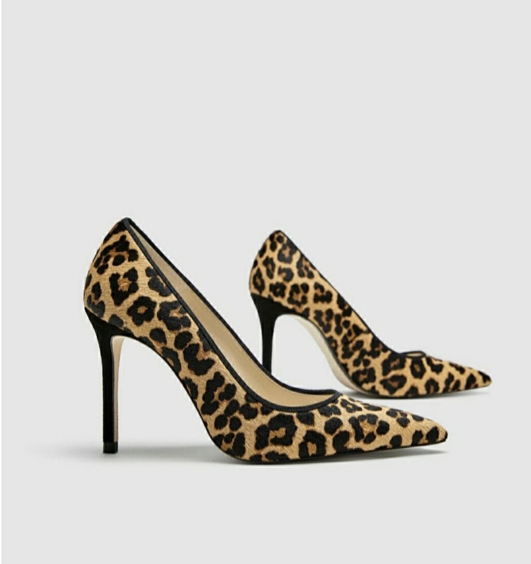 Леопардовые туфли с колготками