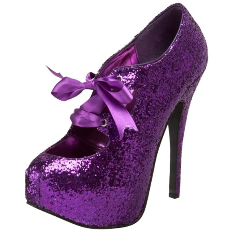 Фиолетовые туфли на низком каблуке