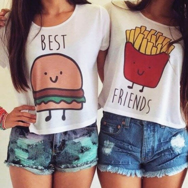Одинаковые футболки для подруг
