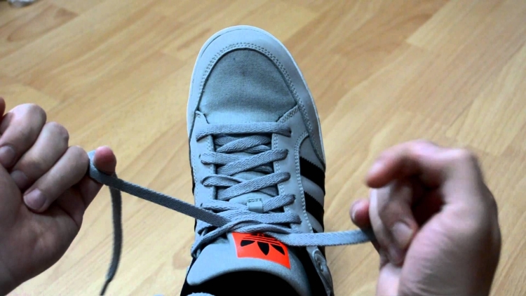 Как завязать шнурки для футбола