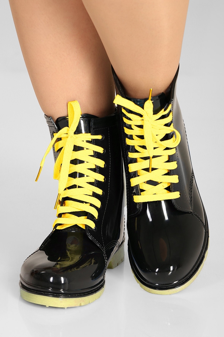 Желтые зимние ботинки женские