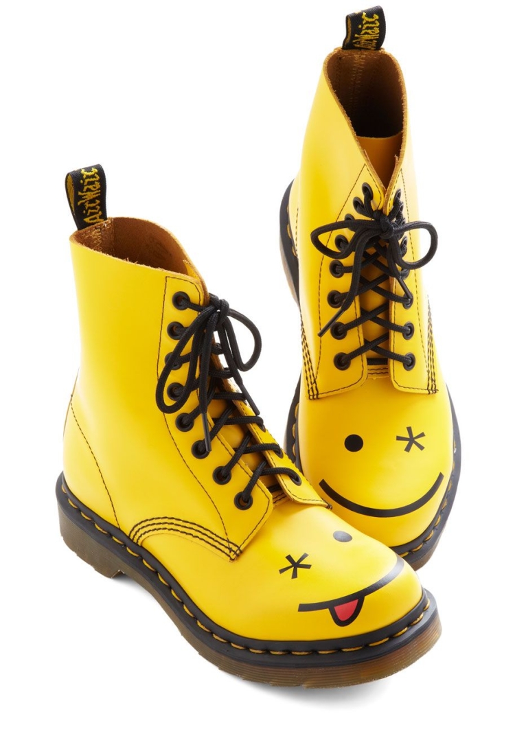 Желтые ботинки