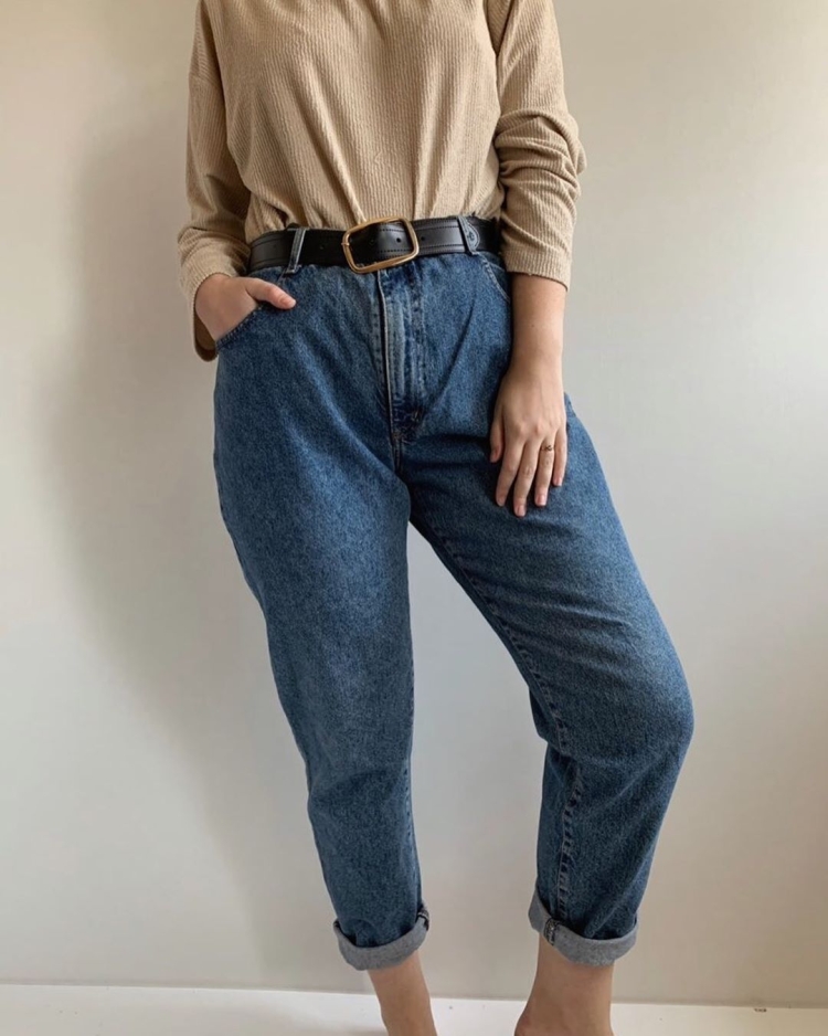 Свободные джинсы женские с завышенной талией