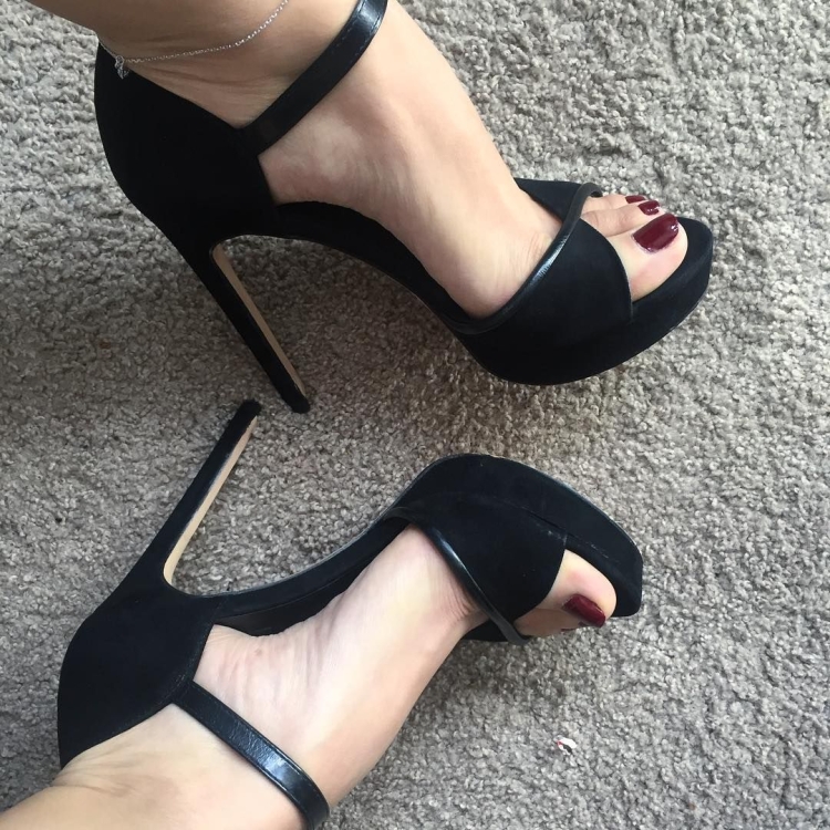 Giuseppe Zanotti обувь женская босоножки черные 2017