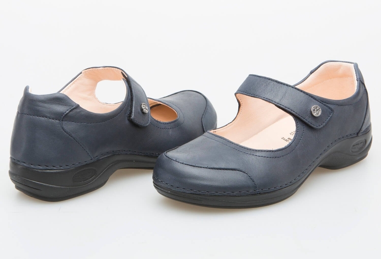 Удобная летняя обувь для женщин на широкую ногу