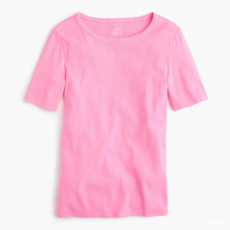 Ярко розовая футболка