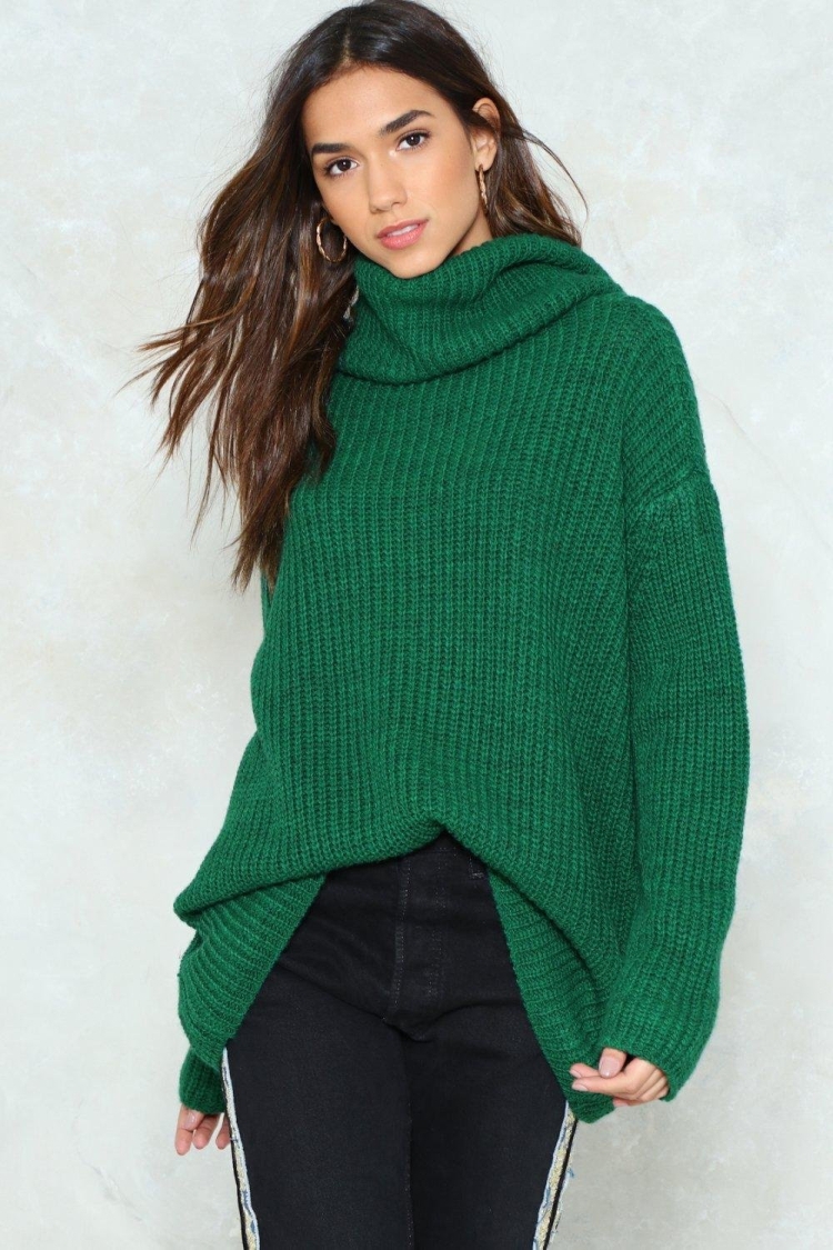 Пастельно зеленый свитер