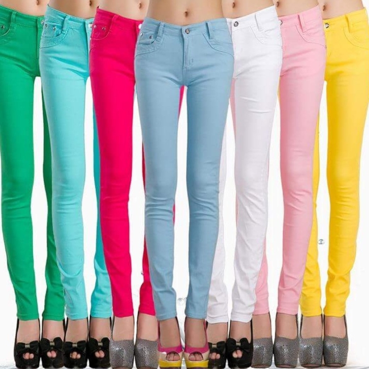 Цветные джинсы женские